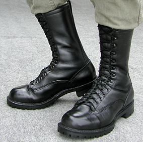 Great and strong steel toe combat boots